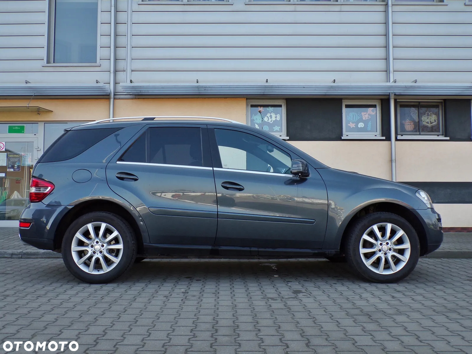 Mercedes-Benz ML 300 CDI 4Matic 7G-TRONIC DPF BlueEFFICIENCY Grand Edition - 8