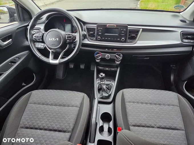 Kia Rio - 8