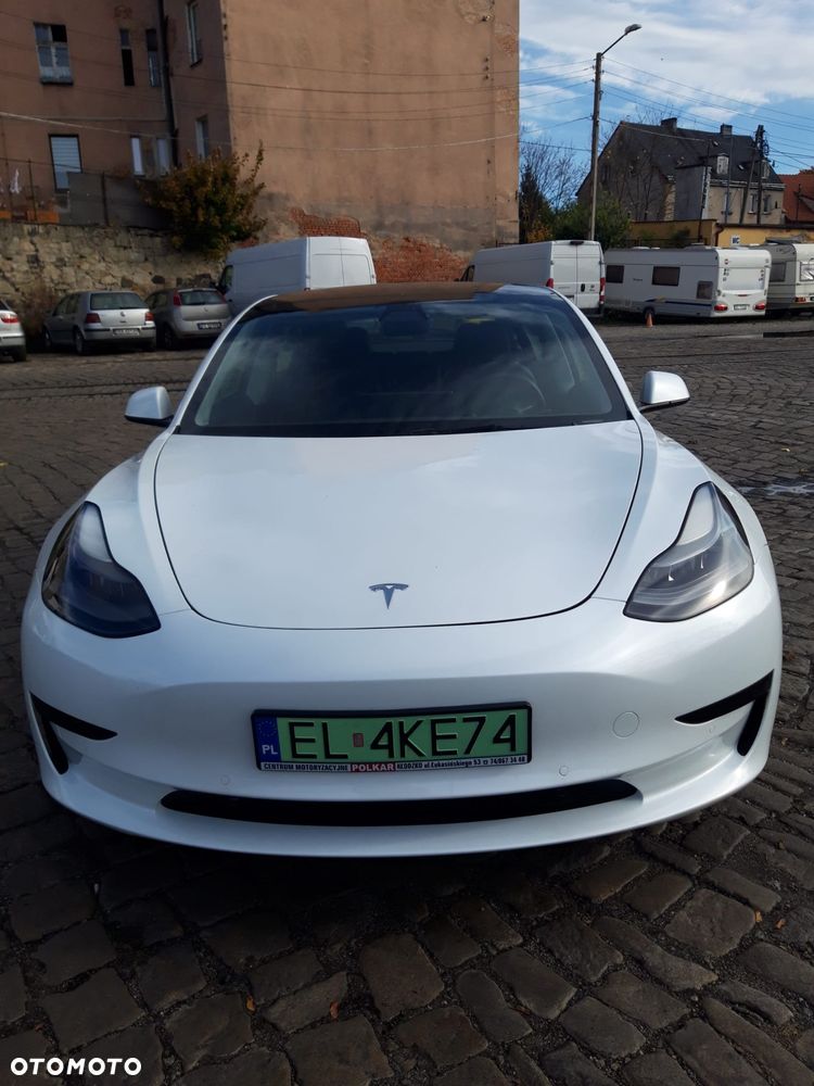 Tesla Model 3 Standard Range Plus - 3