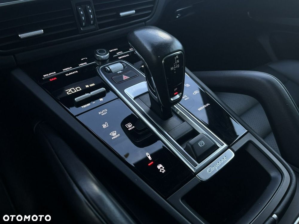 Porsche Cayenne E-Hybrid - 24