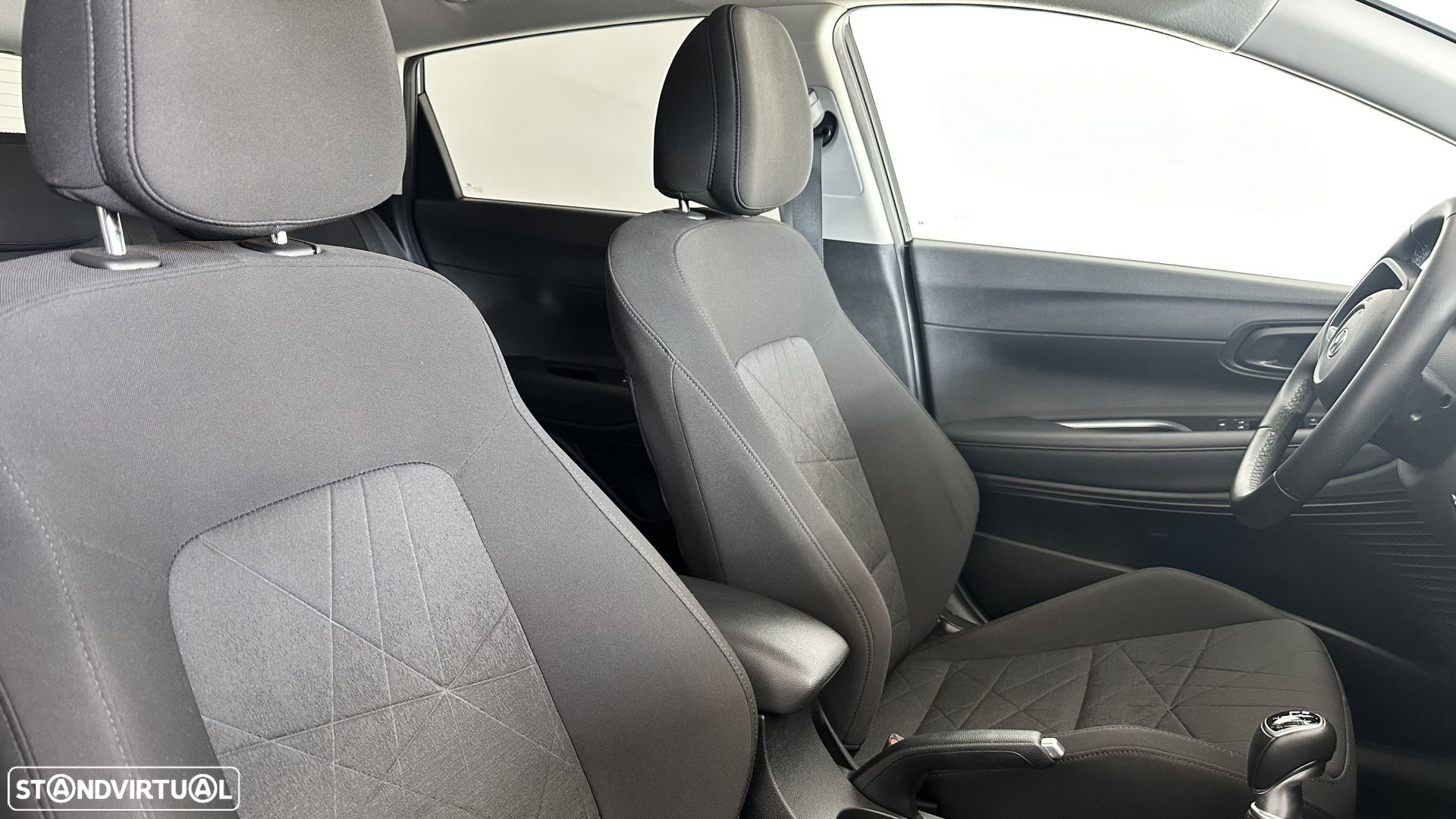 Hyundai Bayon 1.0 T-GDI Premium - 24