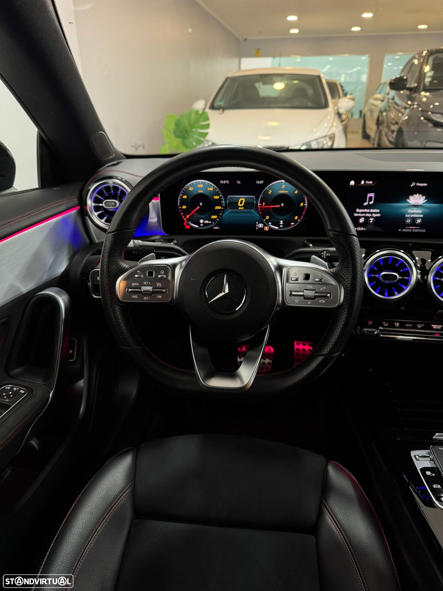 Mercedes-Benz CLA 180 d Shooting Brake 7G-DCT AMG Line - 22