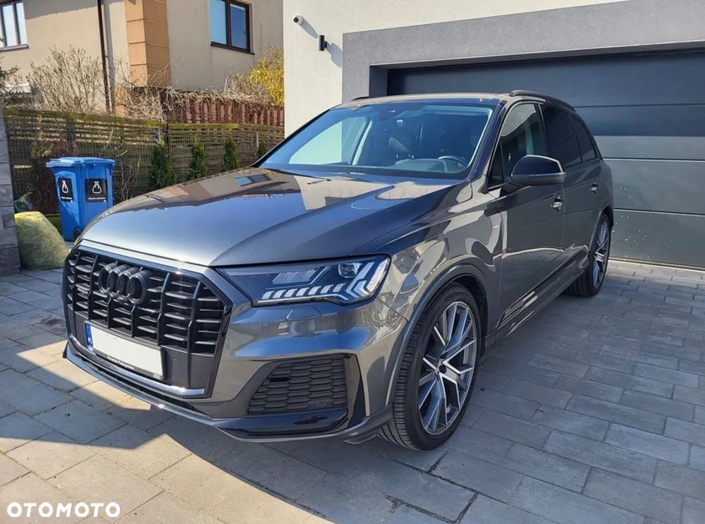 Audi Q7 - 1