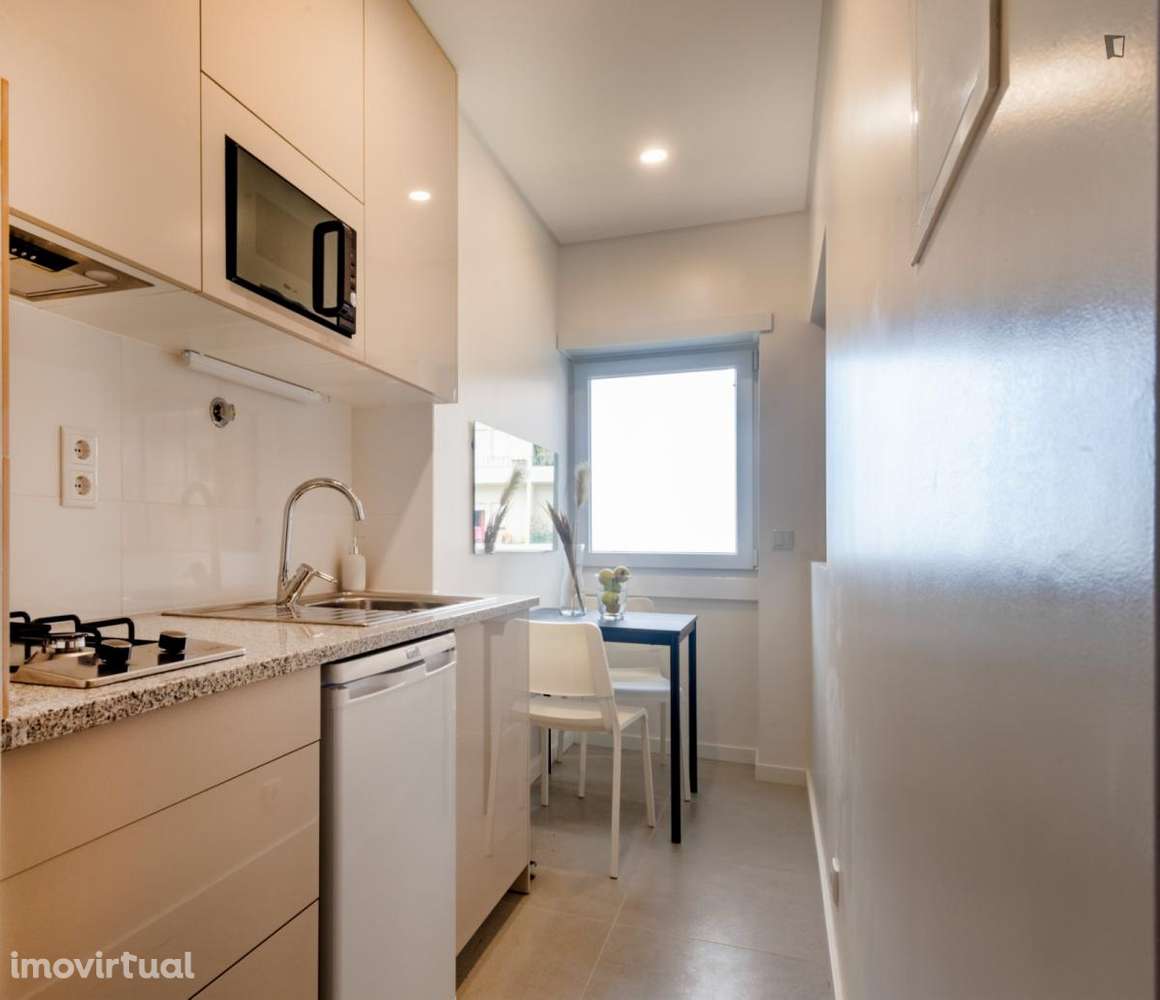 Estúdio - localizado em Montes Claros Coimbra - Grande imagem: 2/12