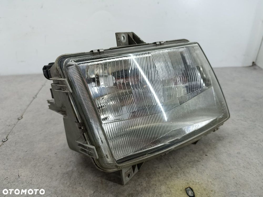 LAMPA PRZÓD PRAWA MERCEDES-BENZ VITO W638 6388200161 67629580  VALEO - 4