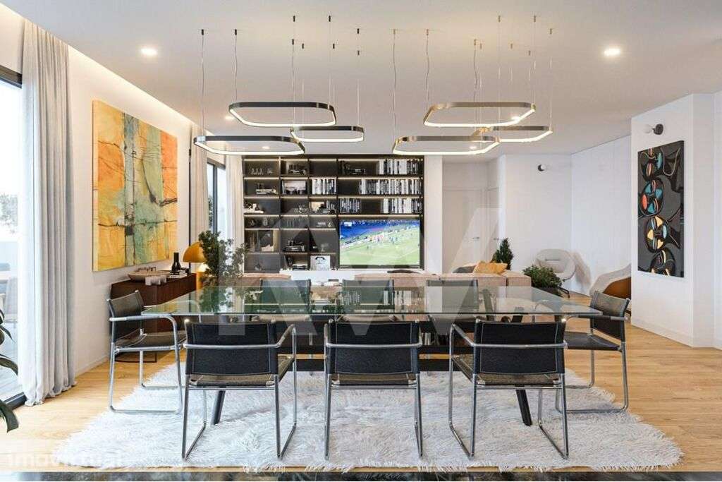 APARTAMENTO T3, COM TERRAÇO 70,20 M2, LUGAR DE GARAGEM PARA 2 VIATURAS - Grande imagem: 2/36
