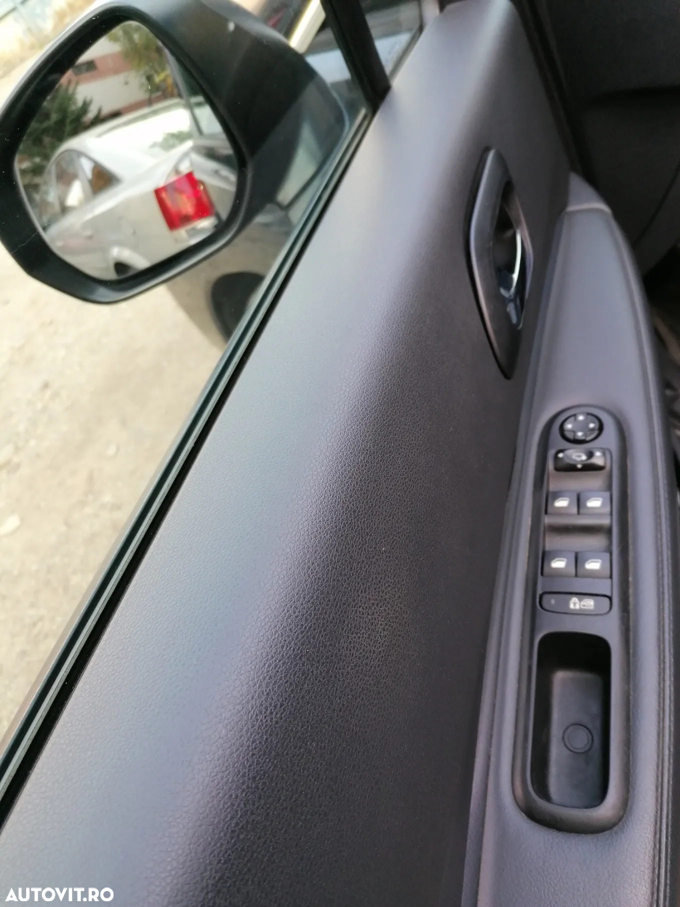 Peugeot 3008 2.0 HDI Premium Pack - 10