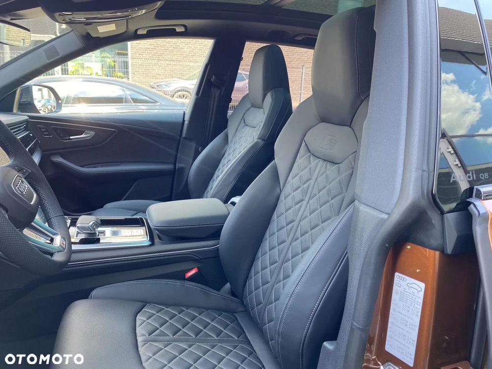 Audi Q8 - 8