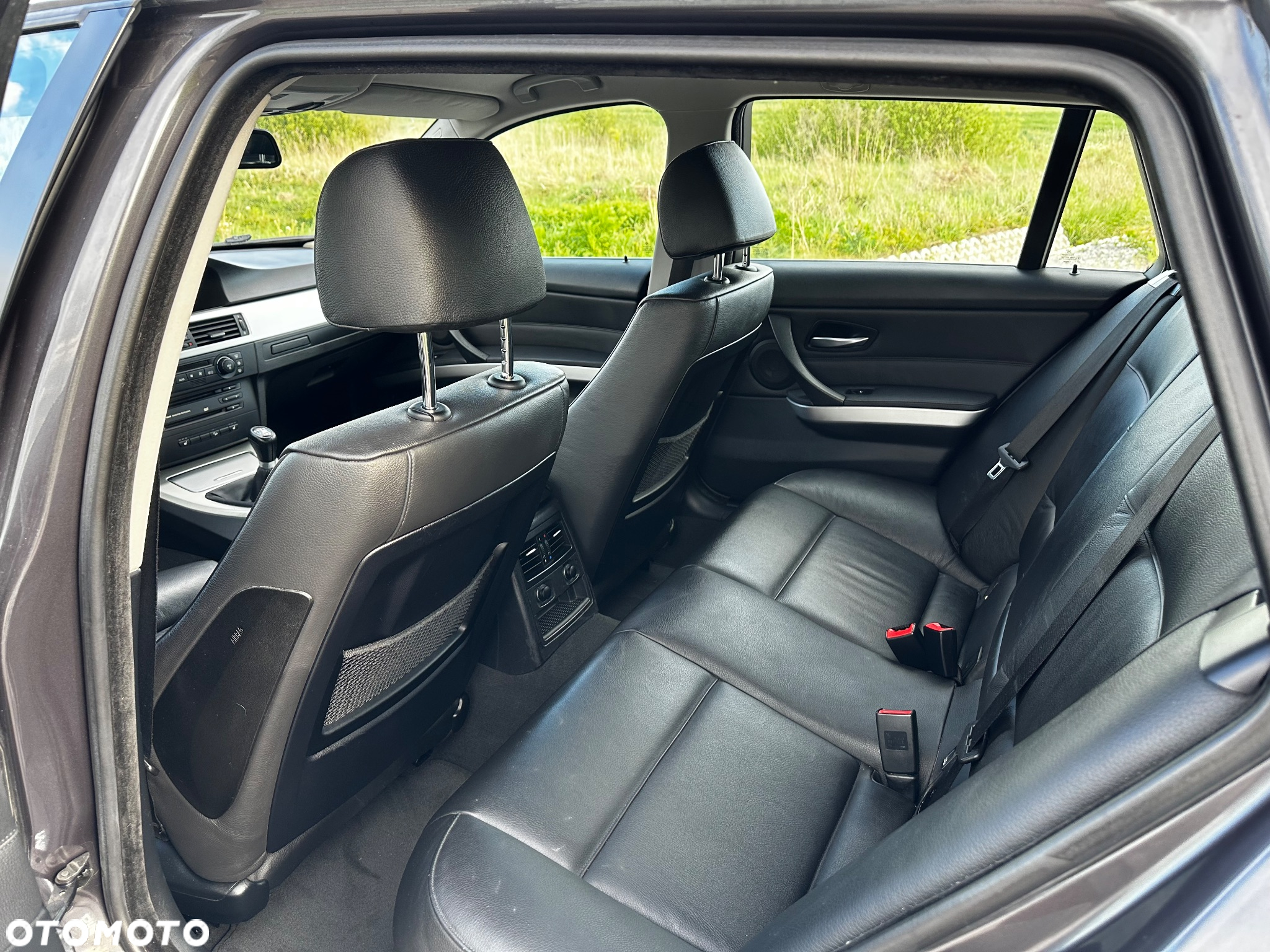BMW Seria 3 330xi Touring - 12