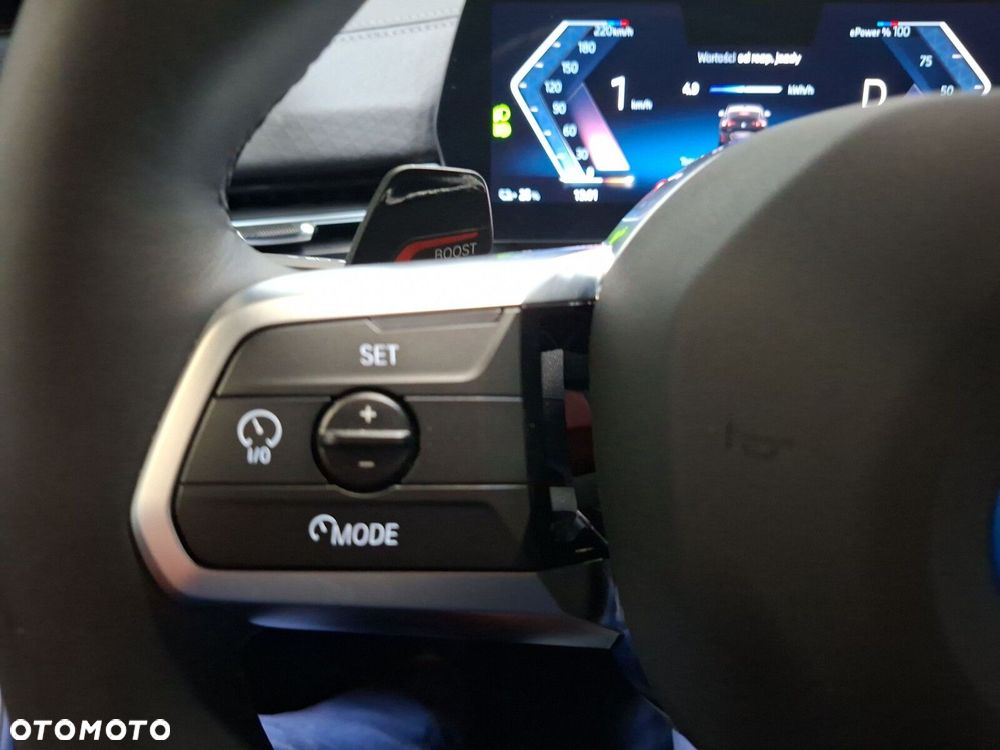 BMW iX2 eDrive20 66.5kWh M Sport - 21
