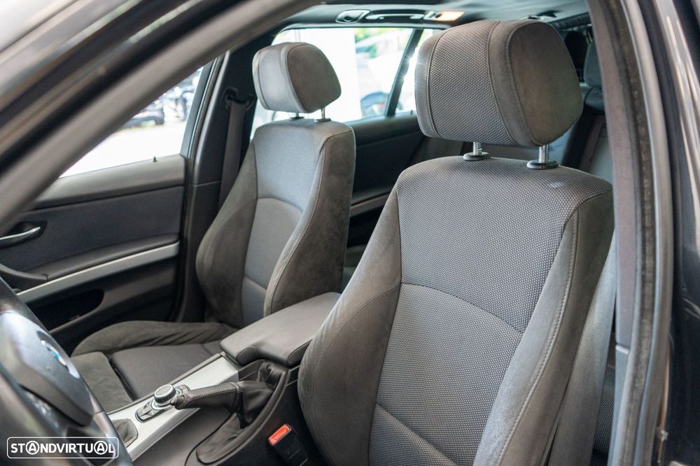 BMW 320 d Navigation Sport - 8