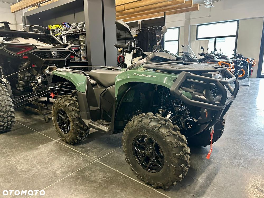 Can-Am Outlander - 2