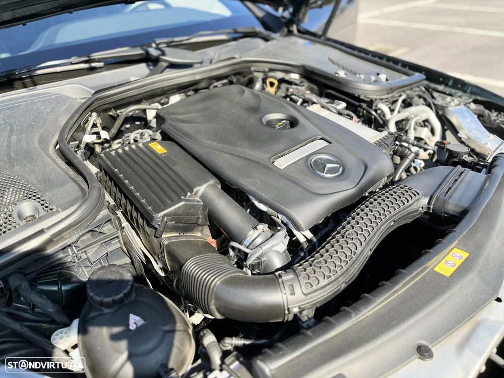 Mercedes-Benz E 300 AMG Line - 17