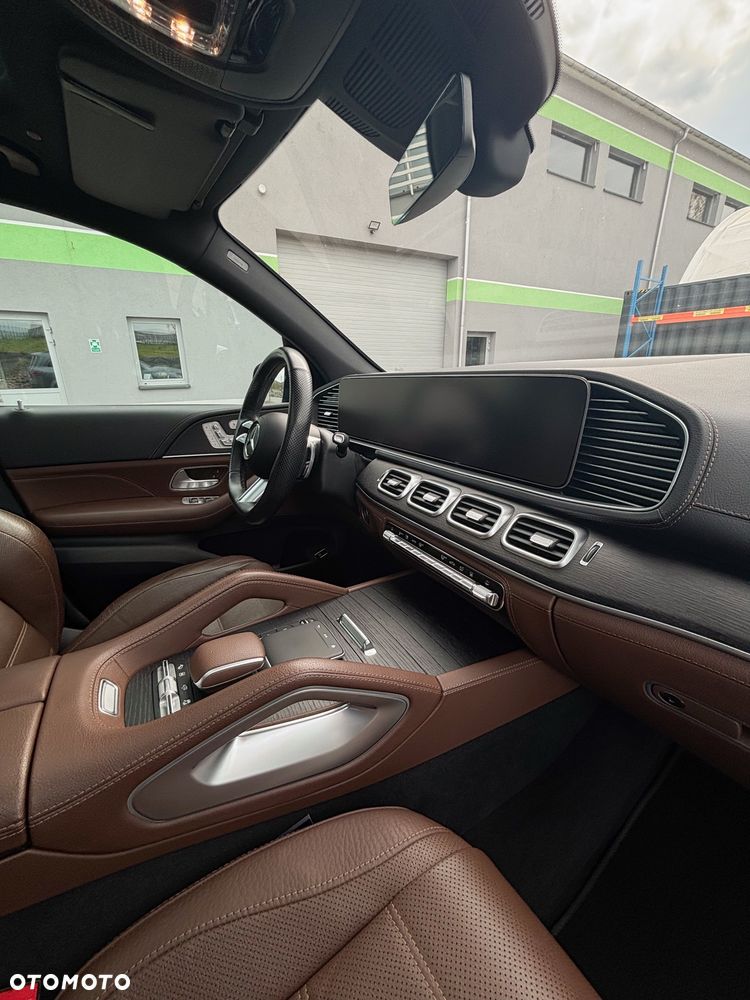 Mercedes-Benz GLS - 21