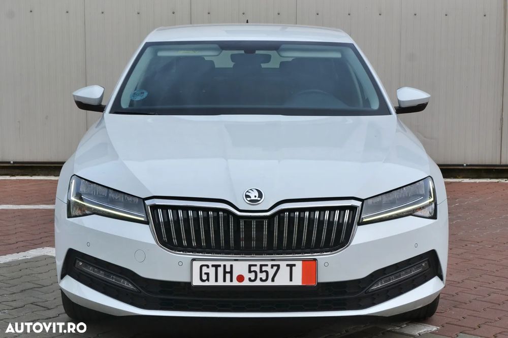Skoda Superb 2.0 TDI DSG Premium Edition - 22