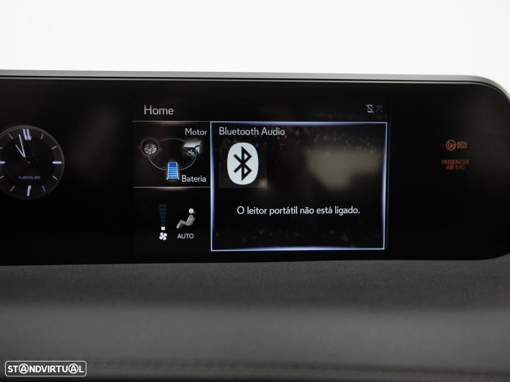 Lexus UX 250h Business - 26