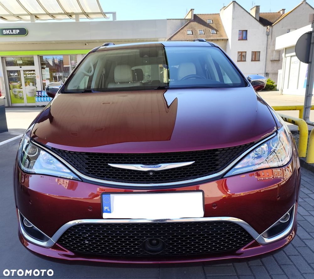 Chrysler Pacifica - 2