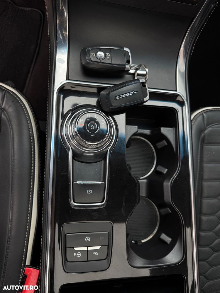 Ford Edge 2.0 Panther A8 AWD Vignale - 28