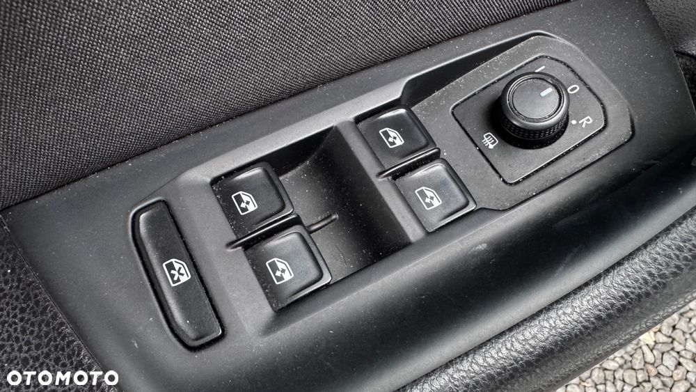 Volkswagen Passat - 33