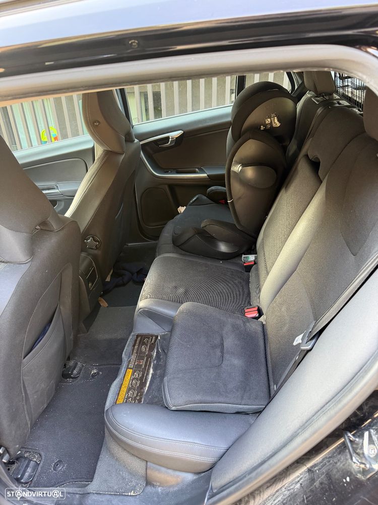 Volvo V60 2.0 D3 Summum - 10