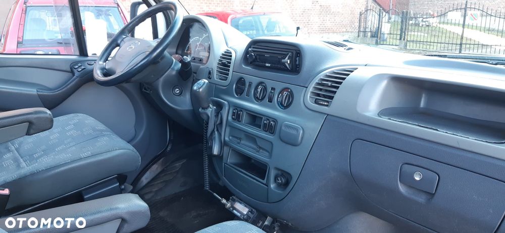 Mercedes-Benz Sprinter - 5