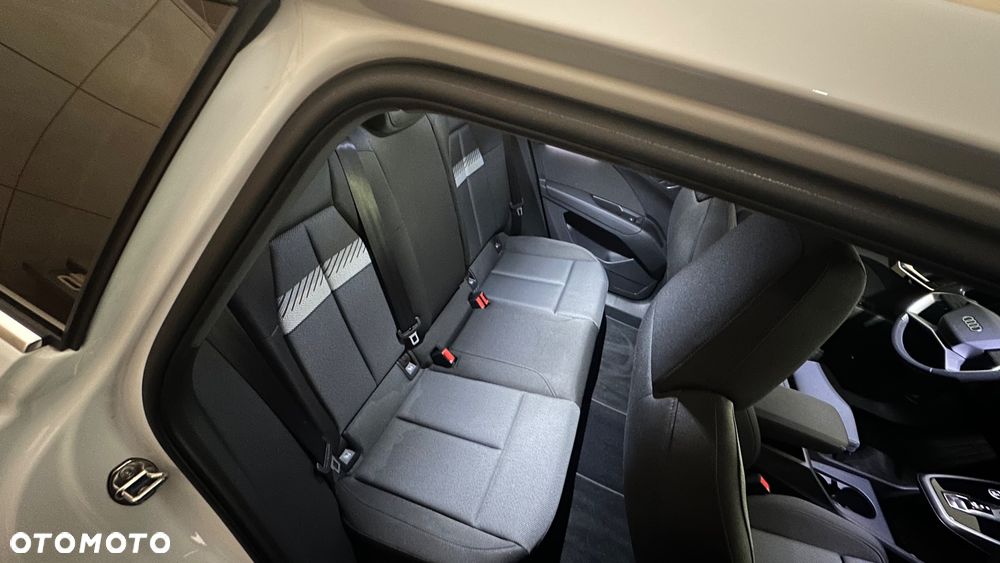 Audi Q4 e-tron - 30