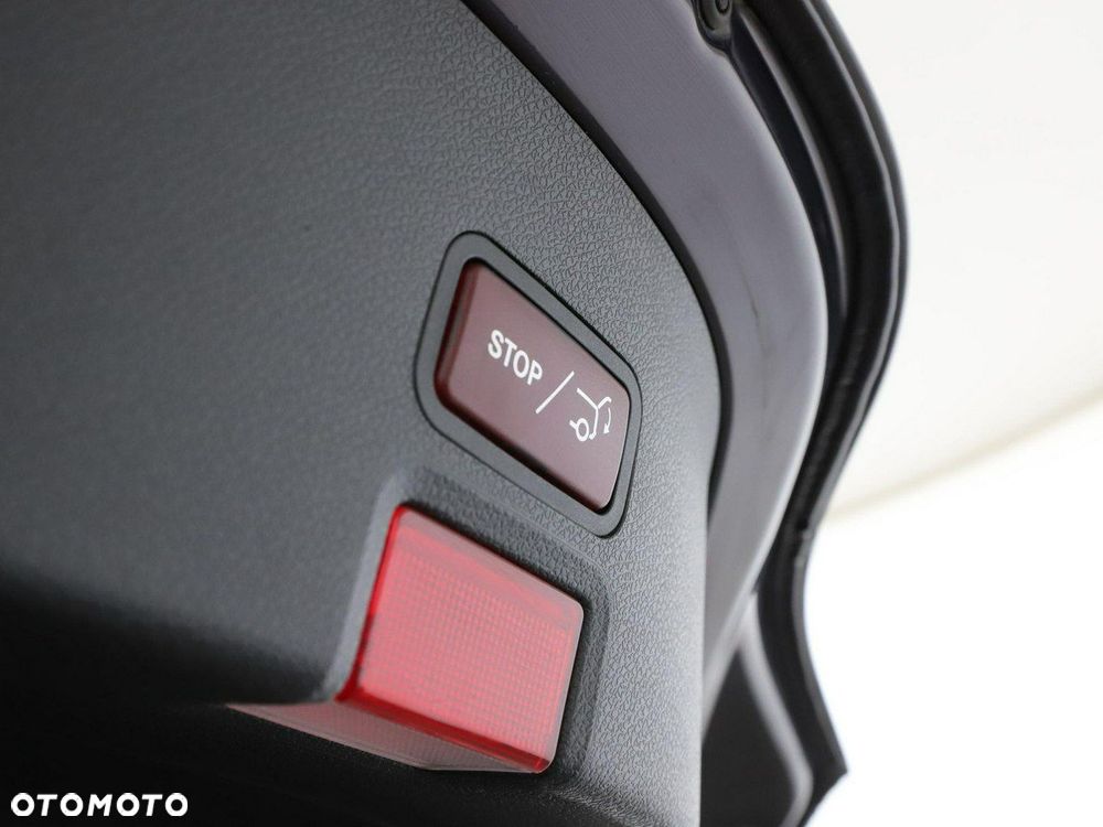 Mercedes-Benz CLA 200 7G-DCT Urban - 39