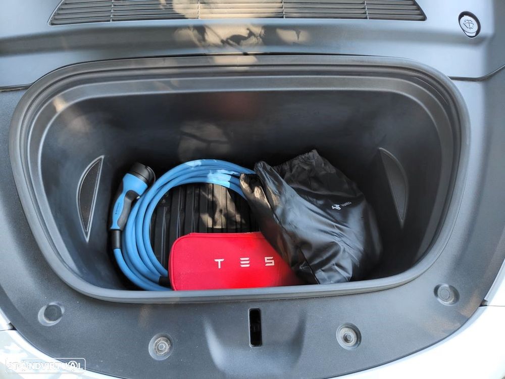 Tesla Model Y Standard - 21