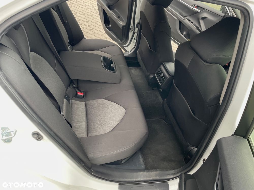 Toyota Camry 2.5 Hybrid Comfort CVT - 17