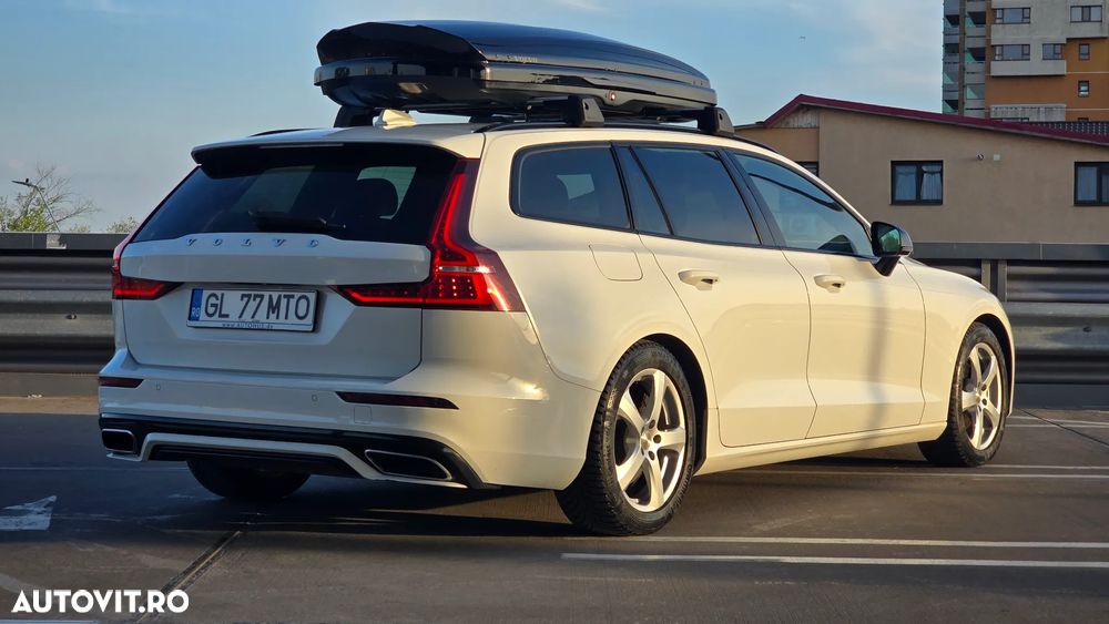 Volvo V60 D4 R-Design - 3