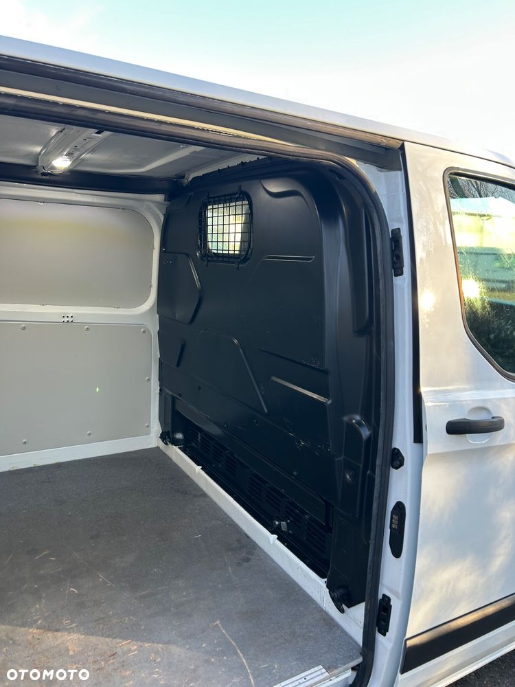 Ford Transit Custom - 27