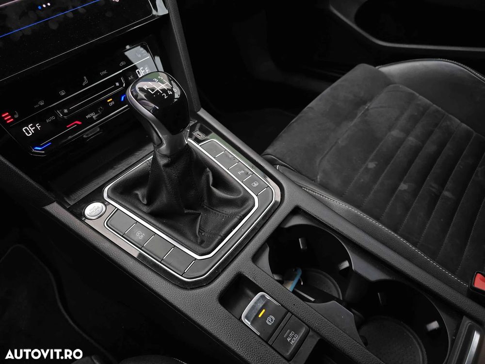 Volkswagen Passat - 10