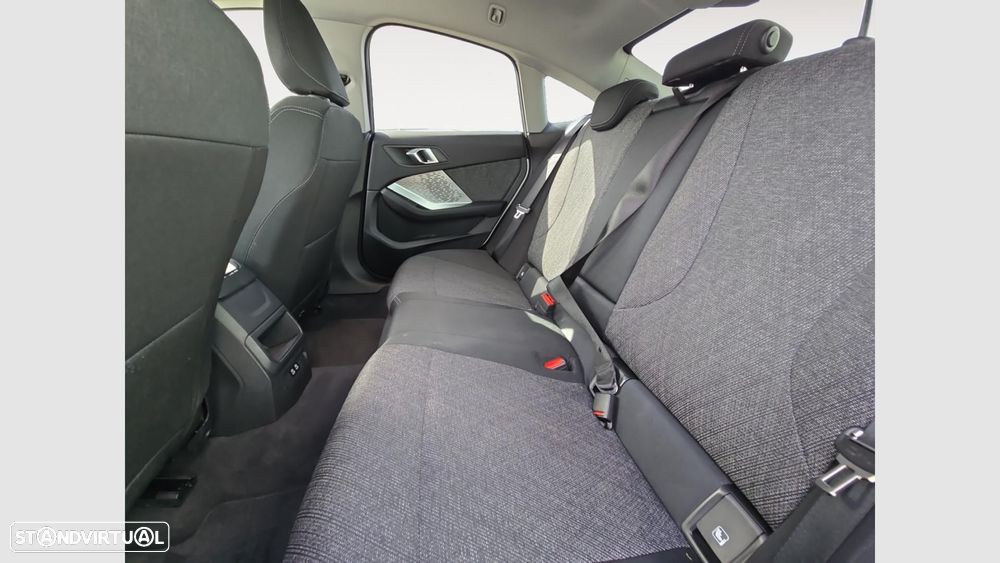 BMW 216 Gran Coupé - 14