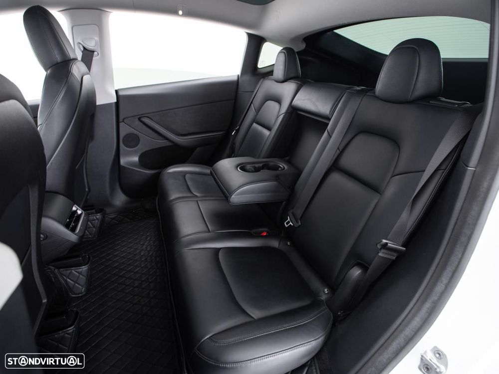 Tesla Model Y Long Range Dual Motor AWD - 10