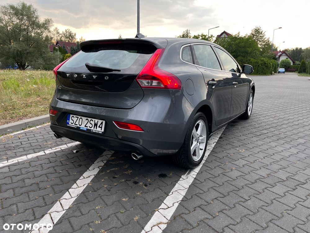 Volvo V40 D3 Momentum - 6