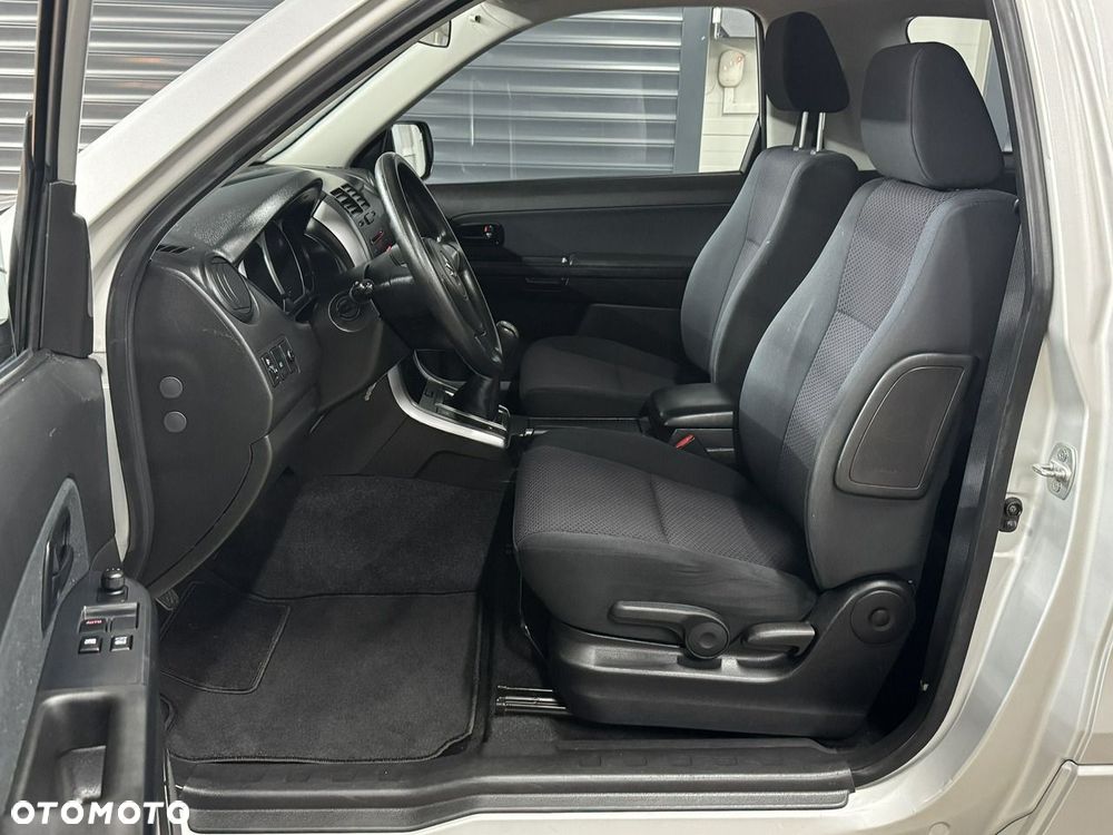Suzuki Grand Vitara - 12