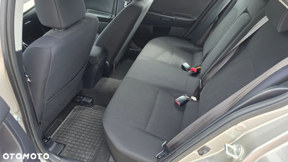 Mitsubishi Lancer 1.6 Invite - 25