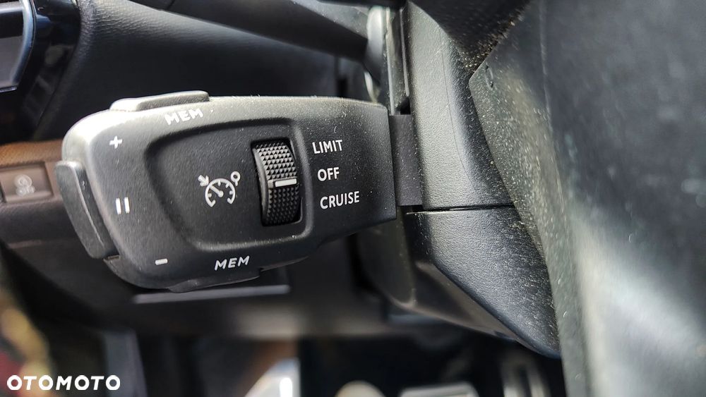 DS Automobiles DS 7 Crossback 1.6 PureTech Performance Line + - 29