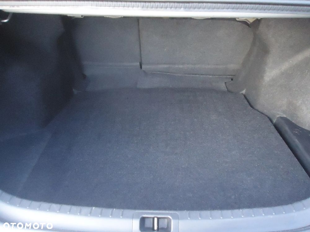 Toyota Corolla 1.6 Comfort - 18