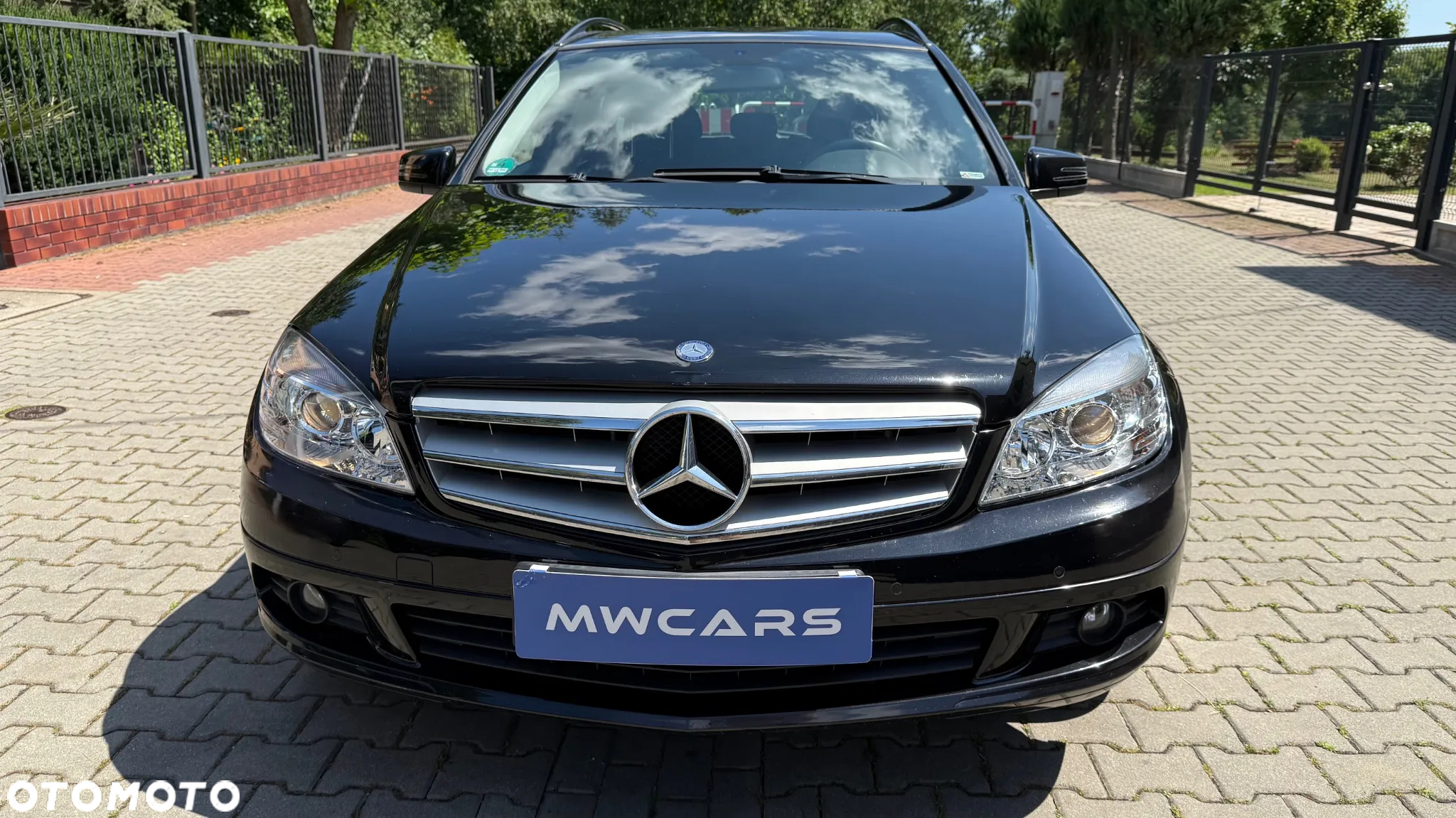 Mercedes-Benz Klasa C 180 T CGI BlueEFFICIENCY Elegance - 3