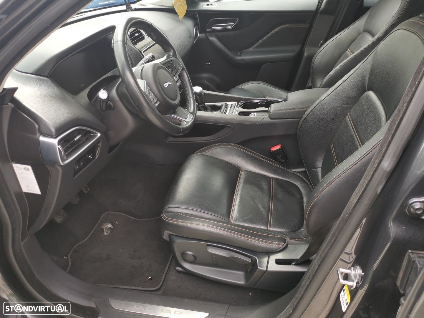 Jaguar F-Pace 2.0 i4D Portfolio - 8