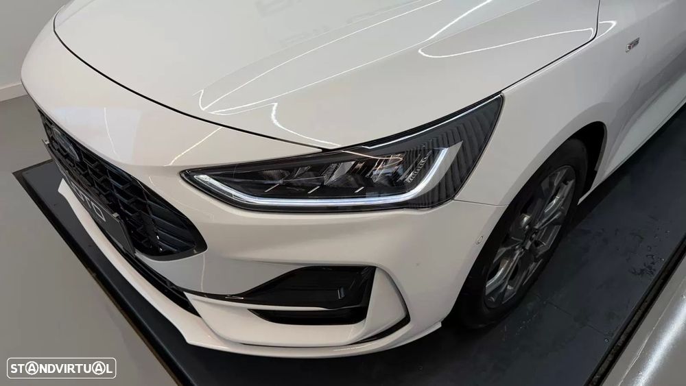 Ford Focus 1.0 EcoBoost MHEV ST-Line - 2