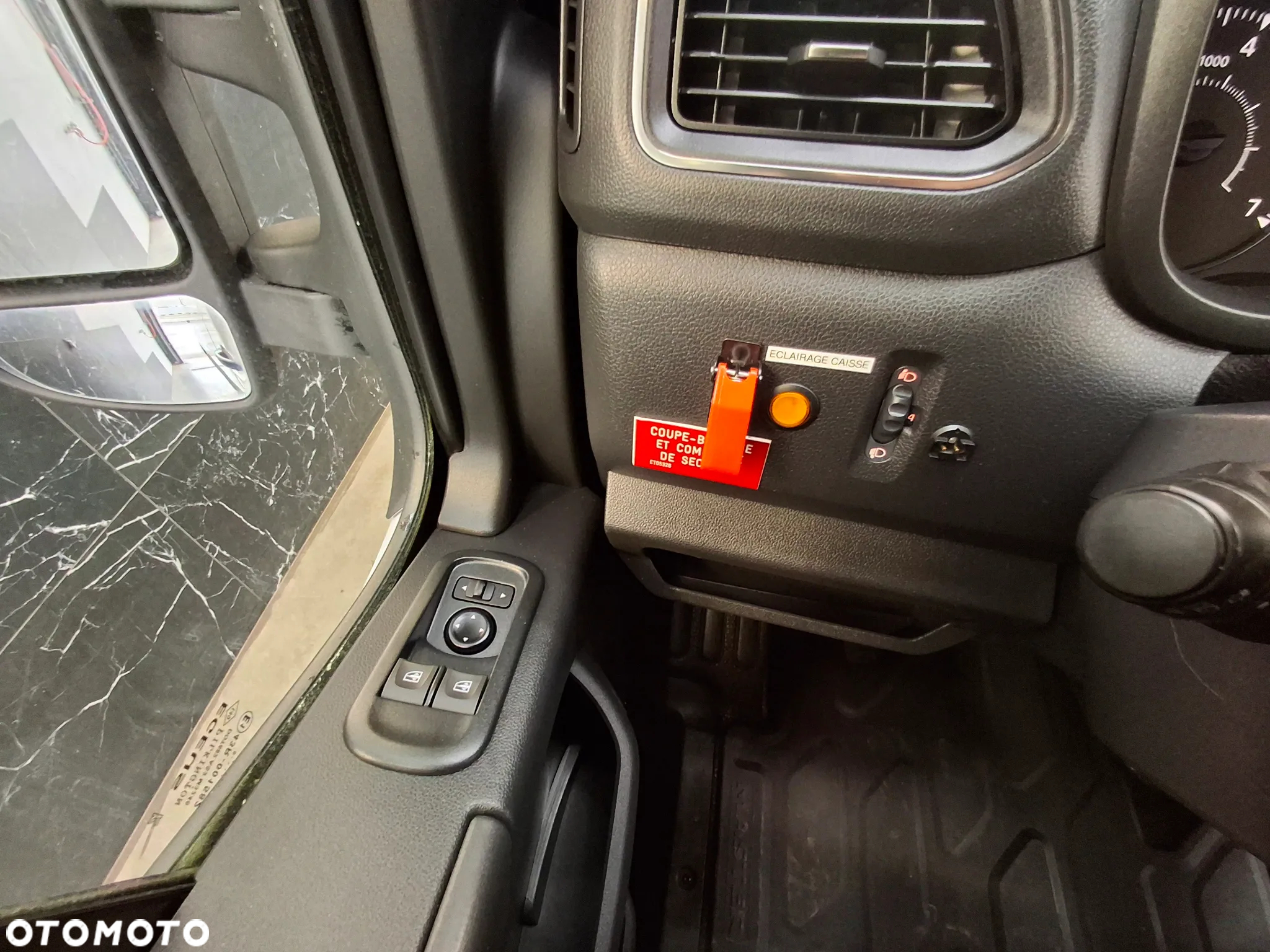 Renault Reno Master LIFT L2H2 Certyfikat ADR 9.1.1.2 EX/II Materiały Wybuchowe Furgon Van 3 Miejsca 2020r - 34