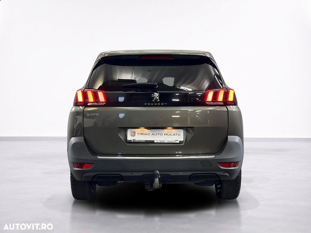 Peugeot 5008 - 5