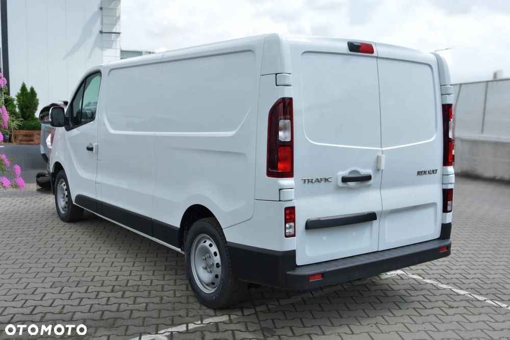 Renault Trafic 2.0 150KM - 6