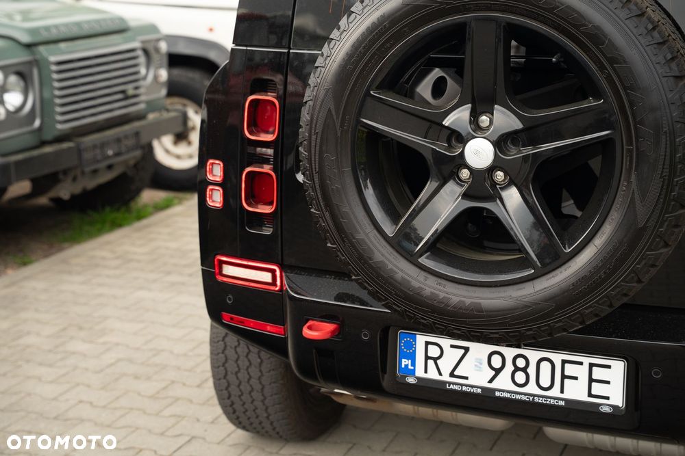 Land Rover Defender - 9