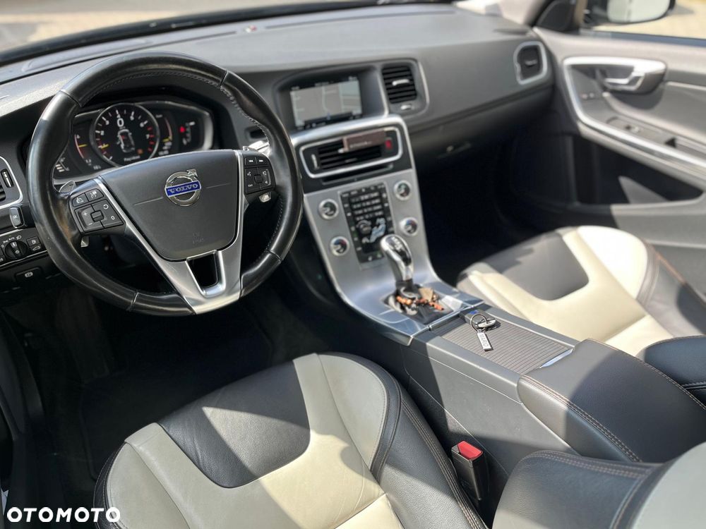 Volvo V60 Cross Country T5 AWD Summum - 5