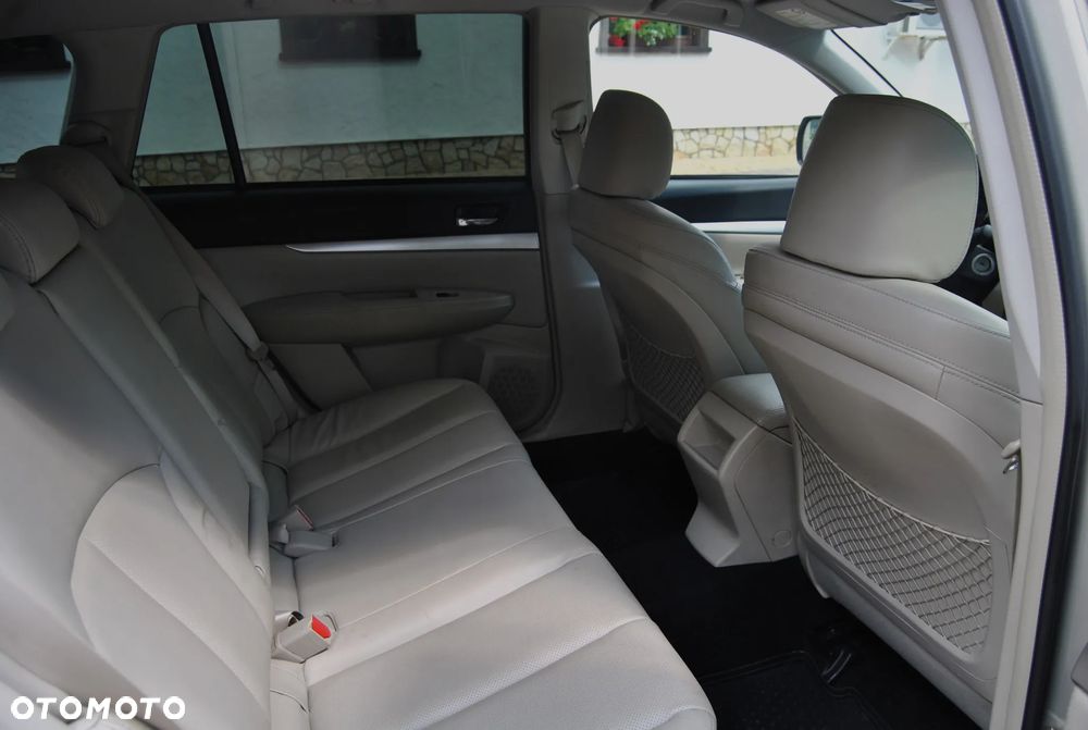 Subaru Legacy 2.0D Exclusive - 8