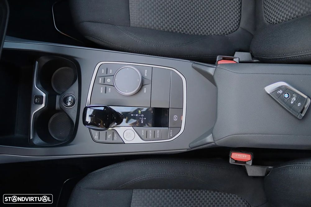 BMW 116 d Advantage Auto - 25