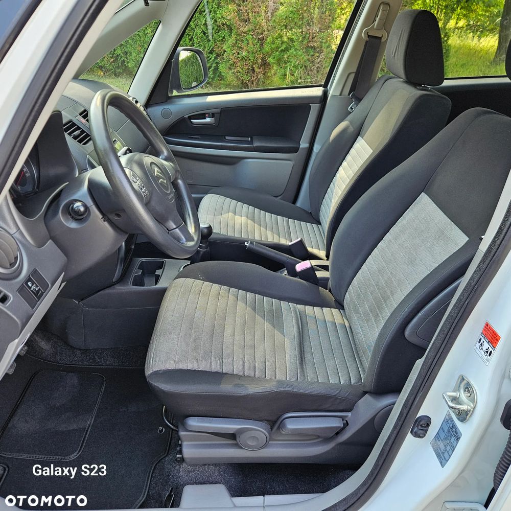 Suzuki SX4 1.6 VVT 4x2 Comfort - 17